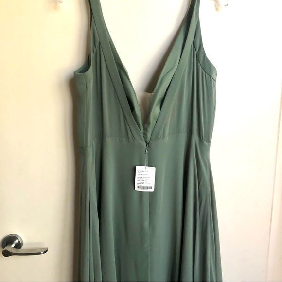 Sorella Vita size AU18 dusty green bridesmaids dress - Picture 4 of 7